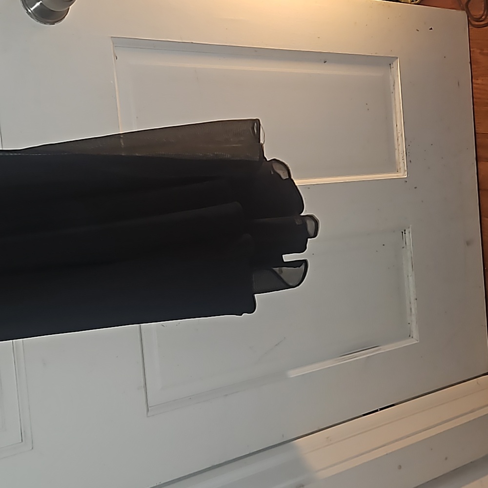 Nwt gorgeous black slinky dress 4 petite - Picture 2 of 6
